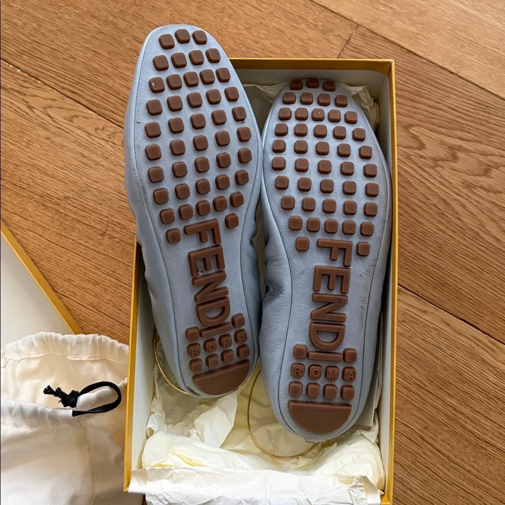 Fendi comes box